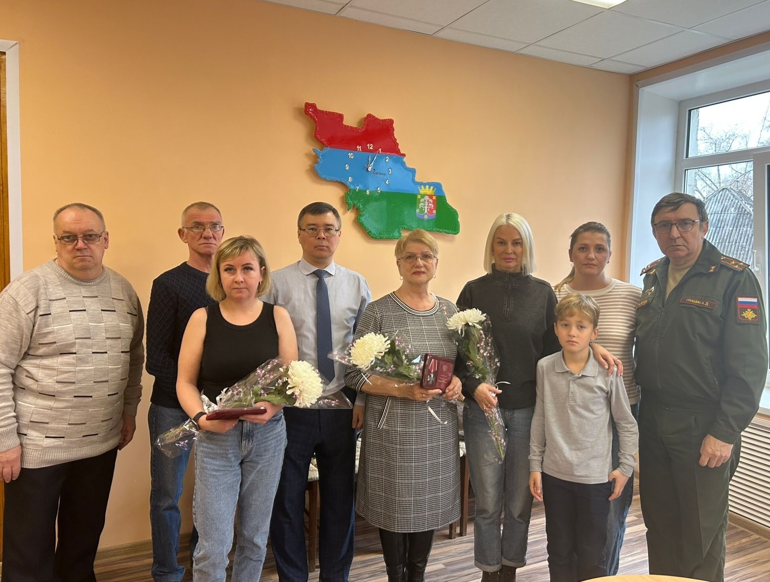 Родственникам погибших на СВО воинов вручили награды в Сегеже