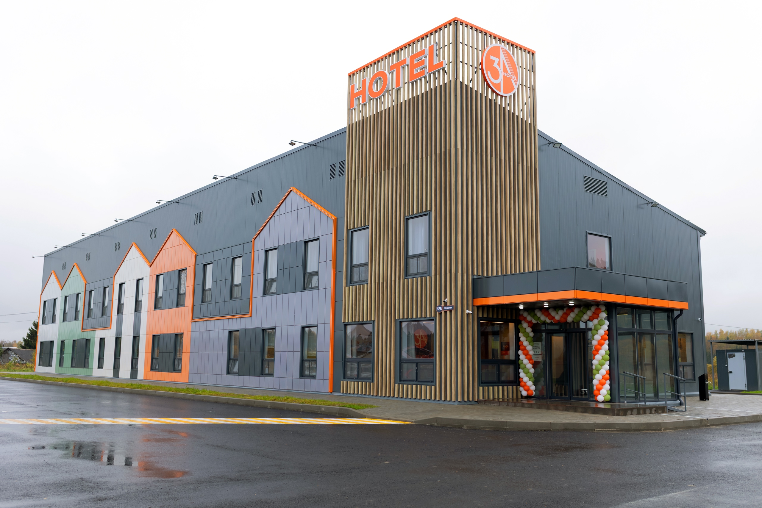 Новый отель для автопутешественников открыли в главной точке притяжения туристов в Карелии