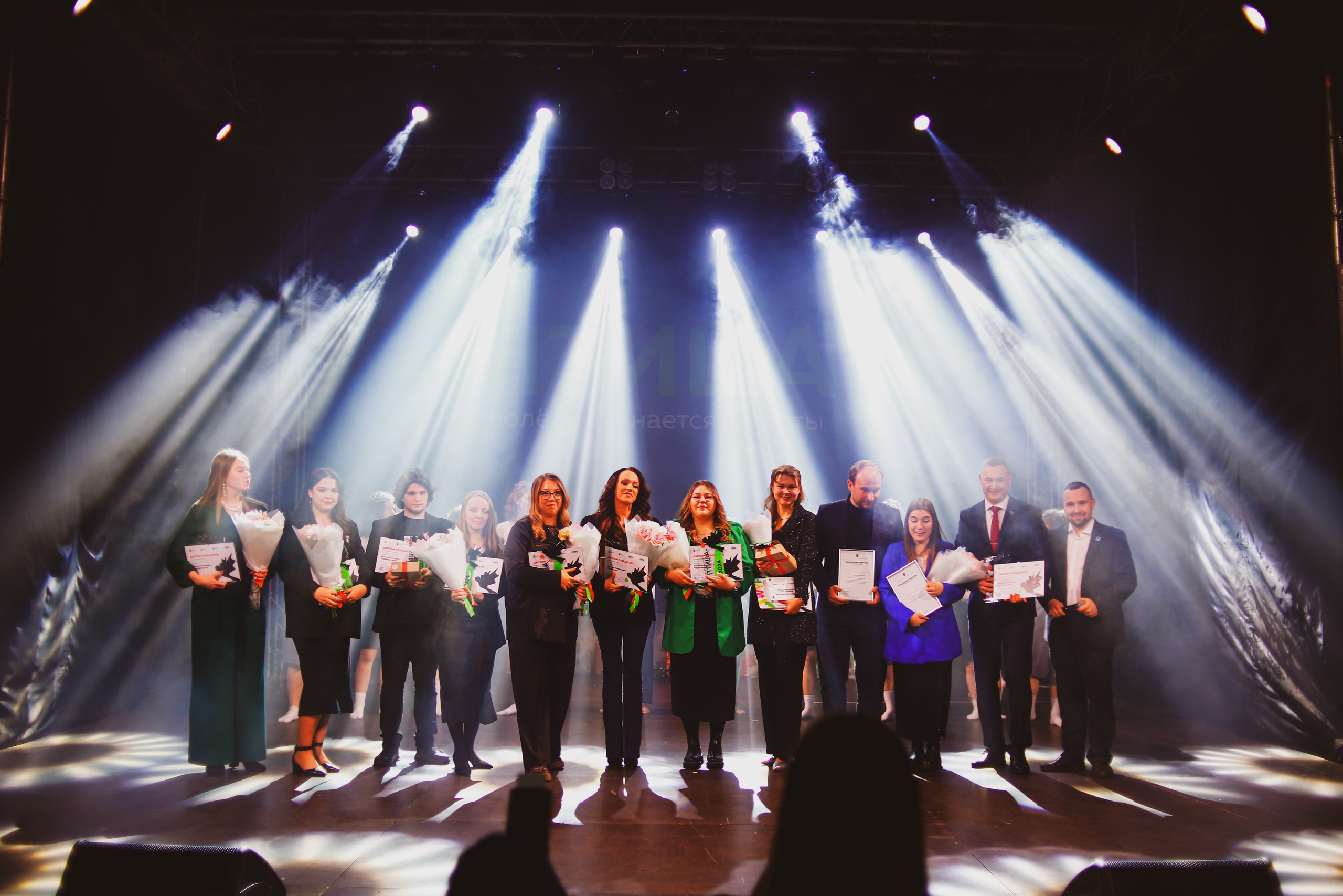 Продолжается приём заявок на Молодёжную Премию «Птица» Продолжается приём заявок на Молодёжную Премию «Птица»