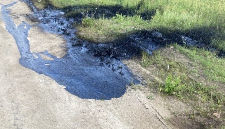 С Минимущества Карелии потребовали возместить ущерб за разлитое топливо в Олонецком районе