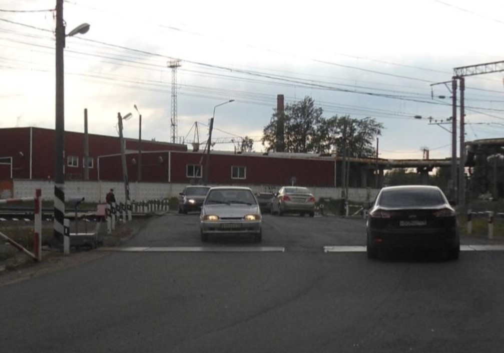 Водители стали чаще рисковать на железнодорожных переездах в Карелии