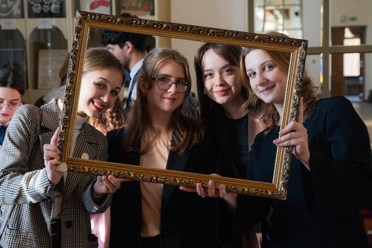 «Театр начинается с вешалки»: будущим педагогам Карелии раскрыли секреты сцены