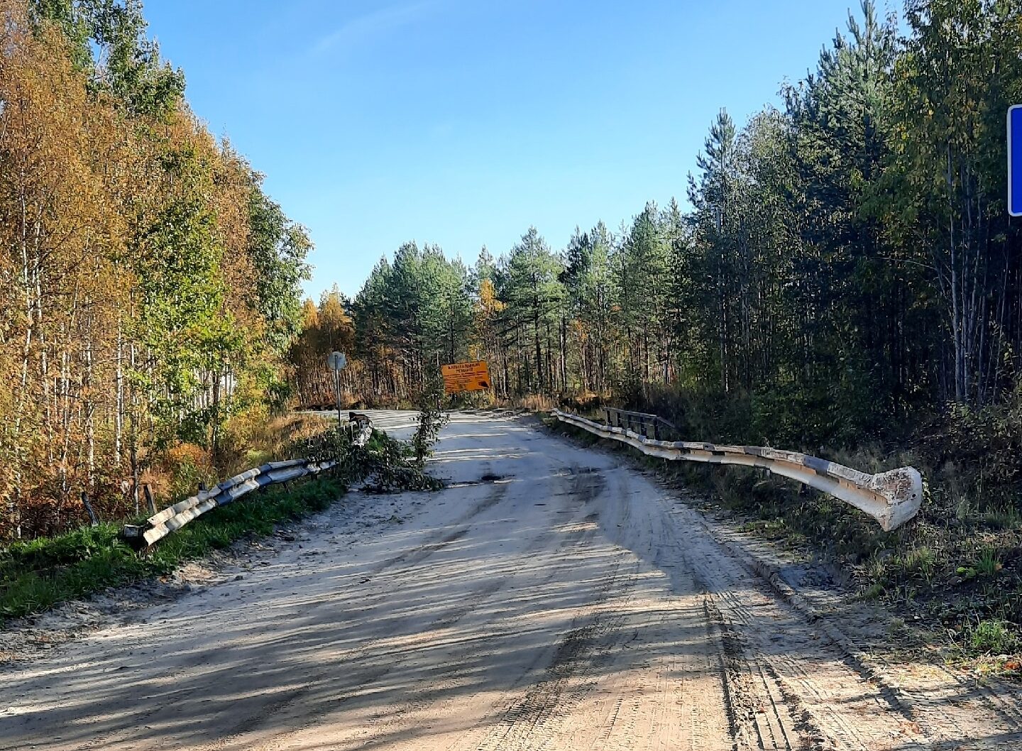 Большегрузы повредили мост по дороге из Беломорска в Сумпосад