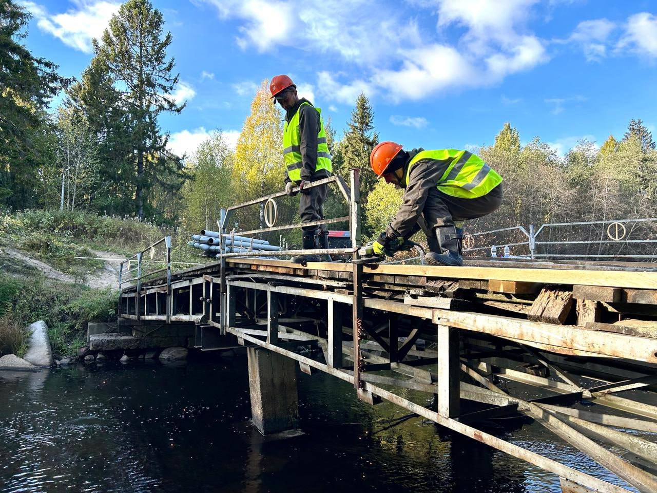 Курганский мост демонтируют в Петрозаводске