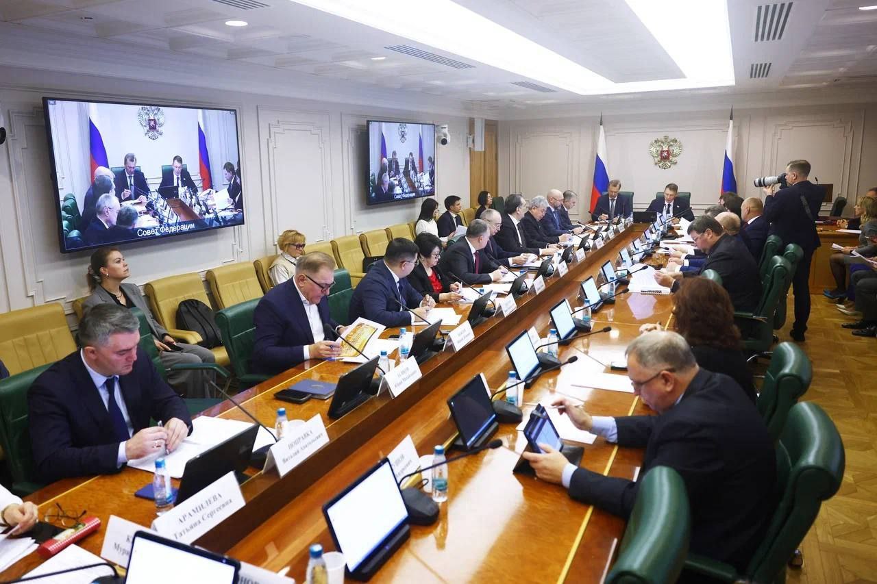 Карелия не захотела участвовать в региональной школе министров, где учат борьбе со свалками