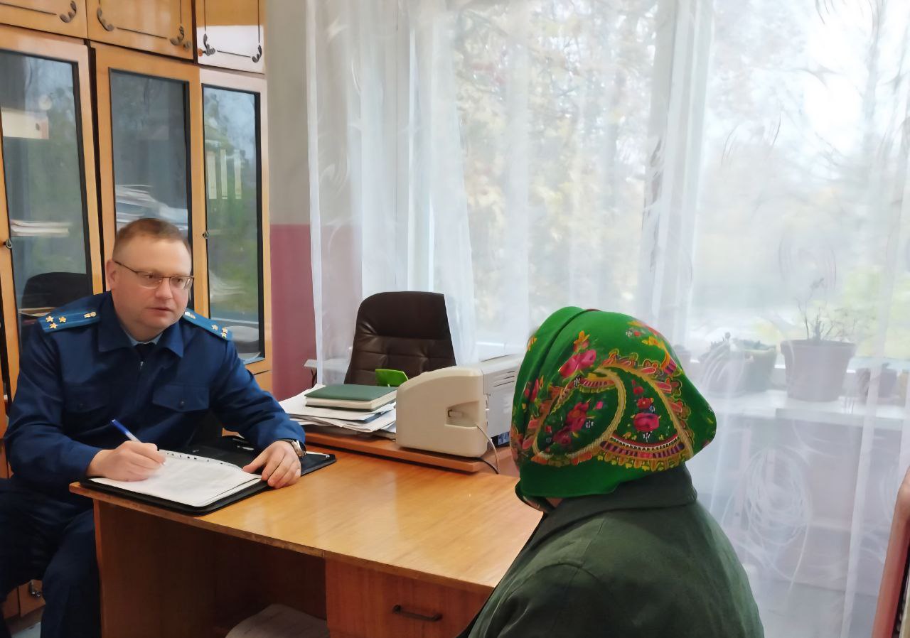 Прокуроры Карелии провели встречи с жителями республики