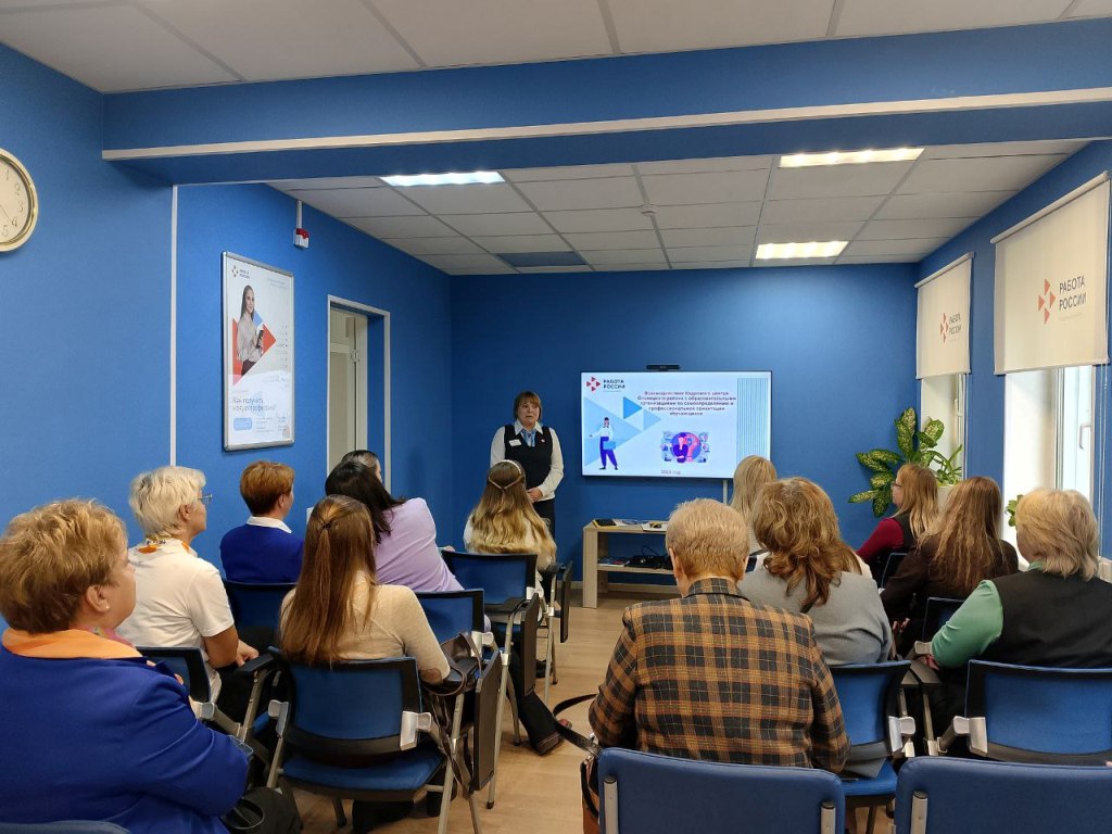 Свыше 1800 подростков трудоустроила служба занятости в этом году