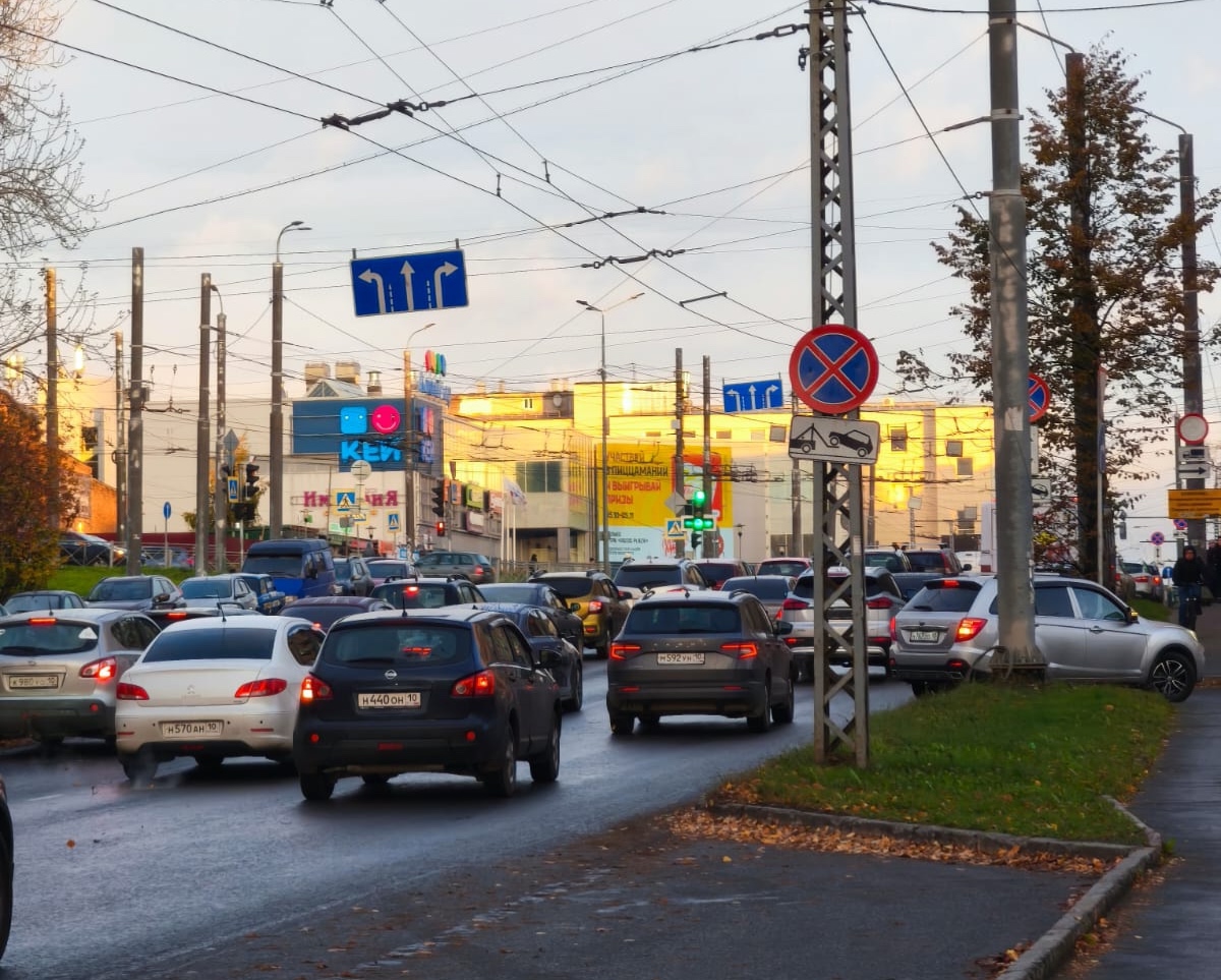 На сложном перекрестке Петрозаводска изменилась схема движения