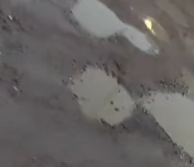 Жители остров Риеккалансаари пожаловались на «краторную» дорогу