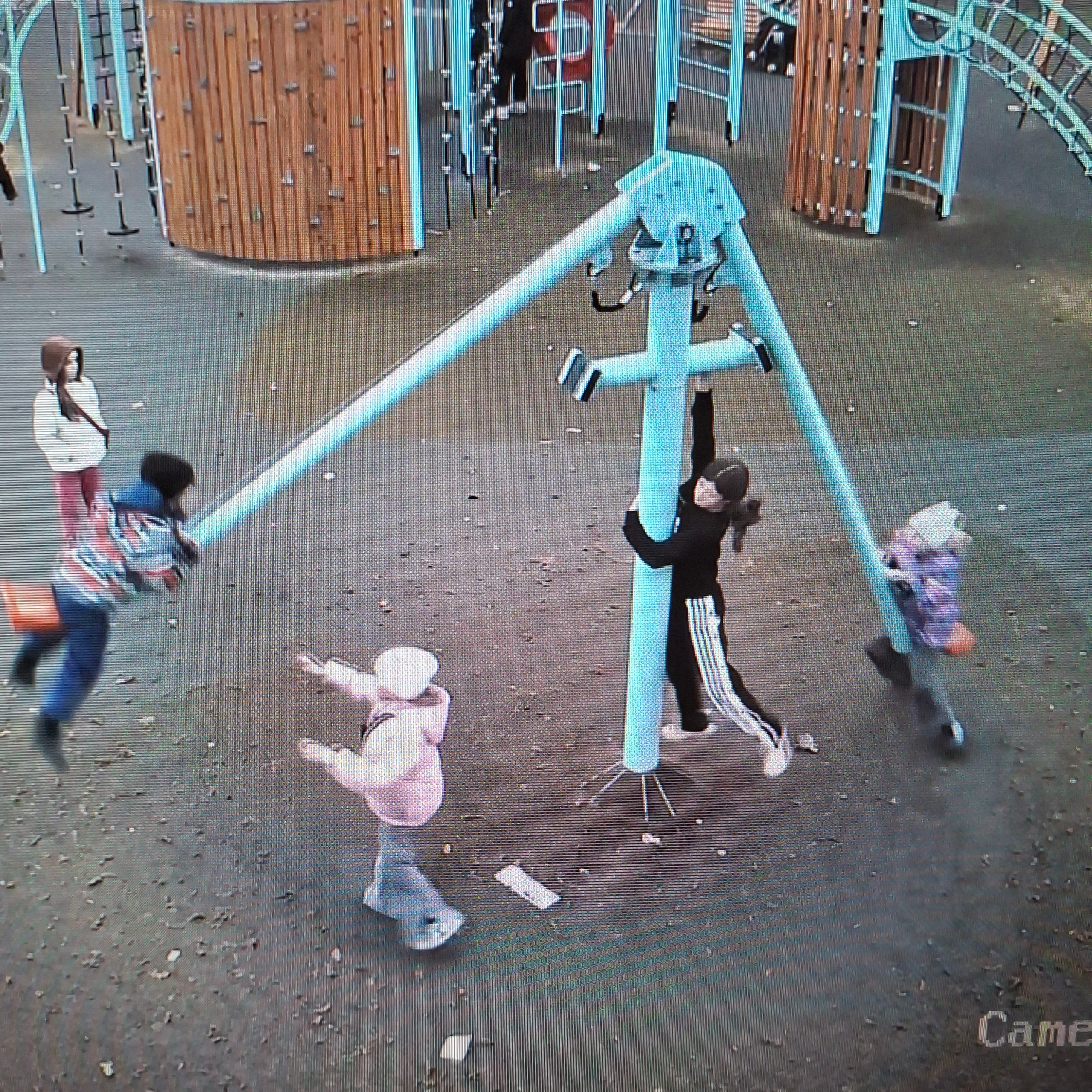 На площади Ленина в Кондопоге установили камеры наблюдения за детской площадкой