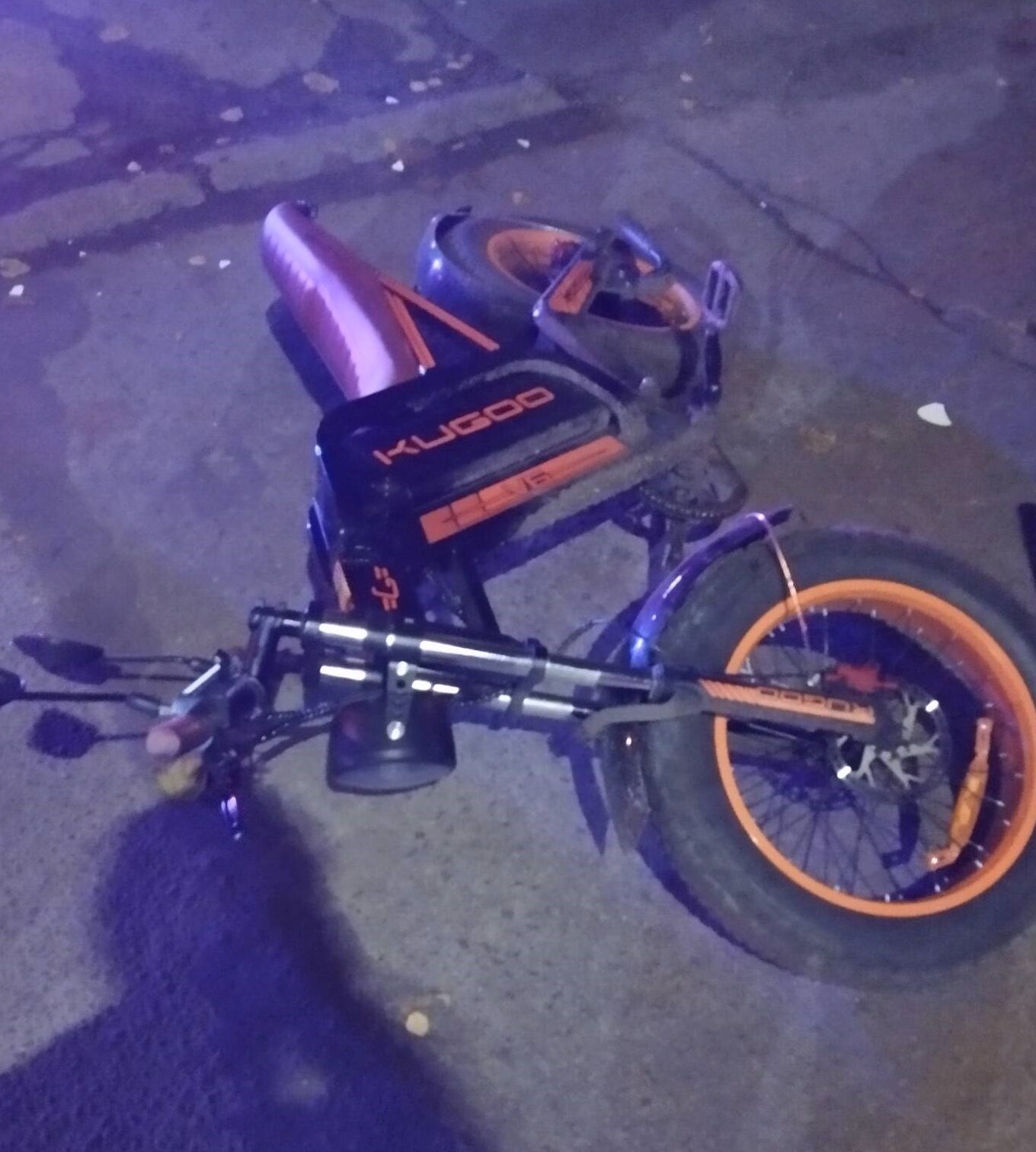 Юный водитель электровелосипеда пострадал в неравной встрече с легковушкой в Петрозаводске Юный водитель электровелосипеда пострадал в неравной встрече с легковушкой в Петрозаводске