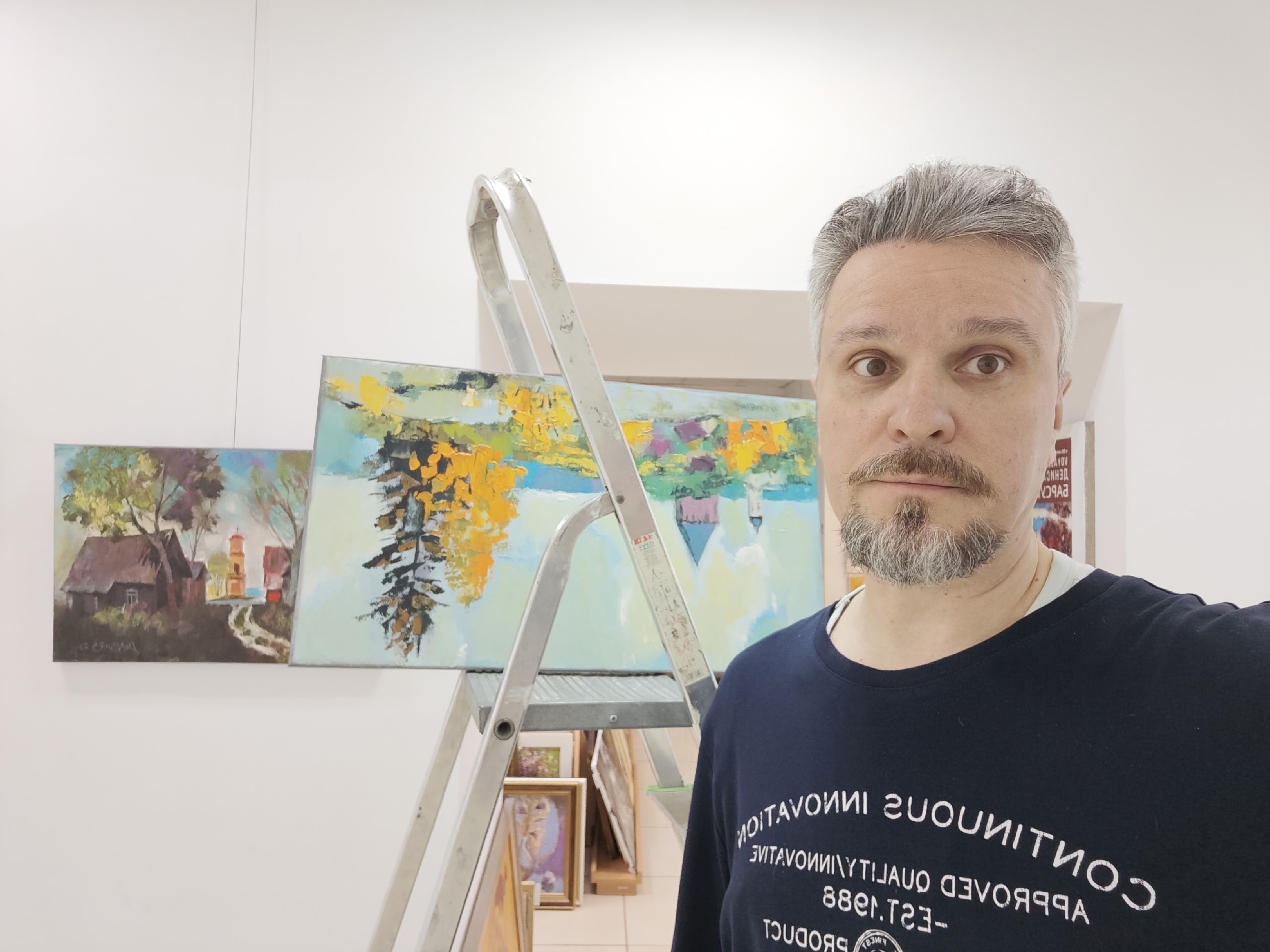 Карельский художник представил работы о Водлозерье в Москве