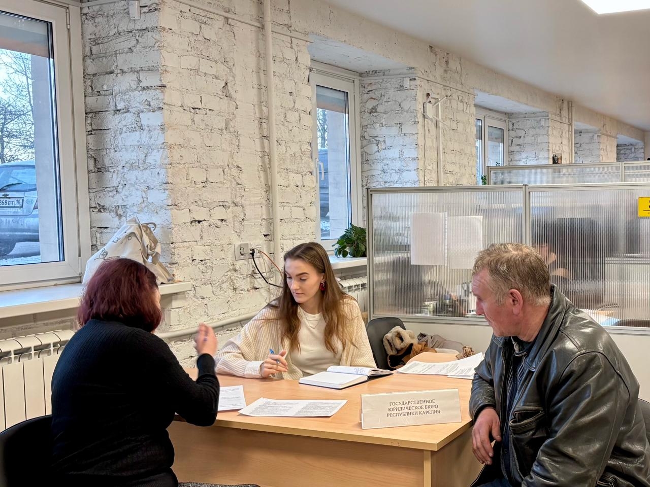 В фонде «Защитники Отечества» прошли дни бесплатной юридической помощи