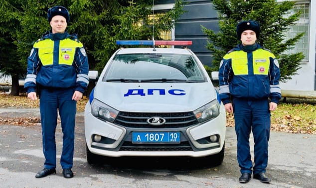 Благодаря дорожным полицейским Прионежья молодой житель Карелии продолжил свой путь