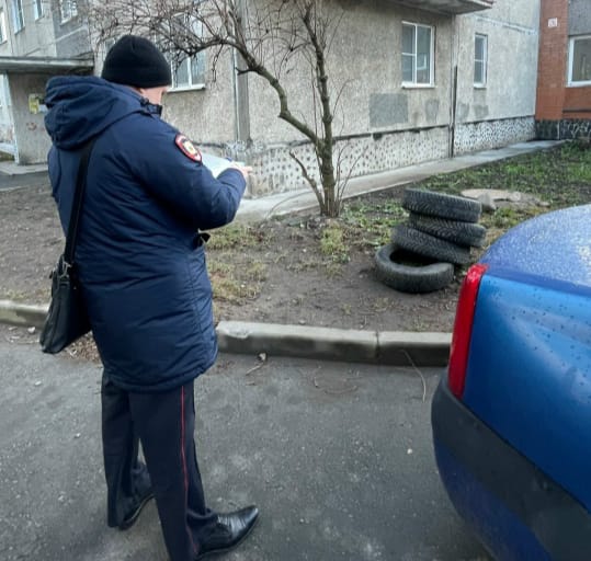 Жители густонаселенного района Петрозаводска начали подключать полицию в борьбе с автохамами