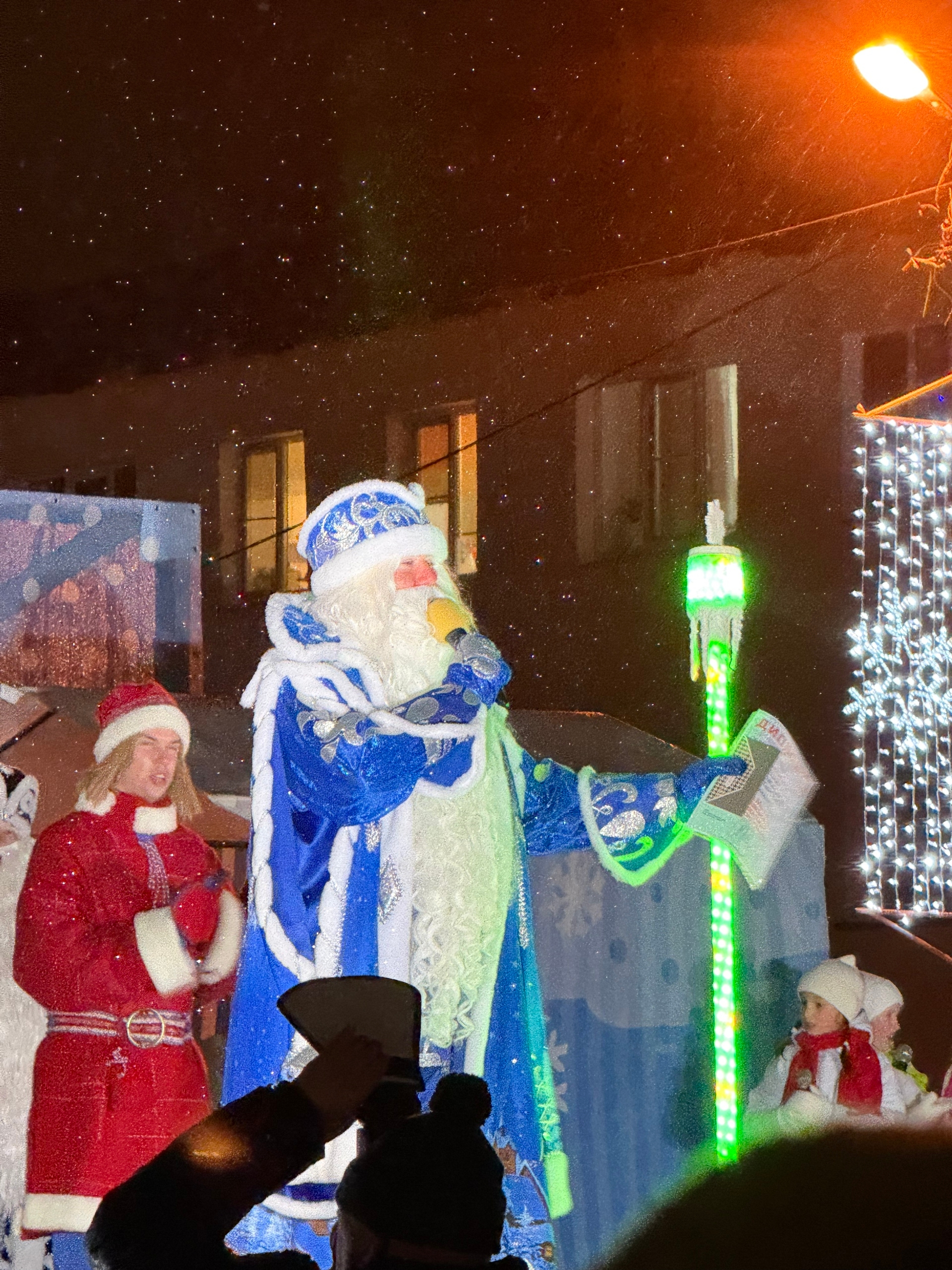 Узнали, кто обошел всех Дедов Морозов на зимнем фестивале