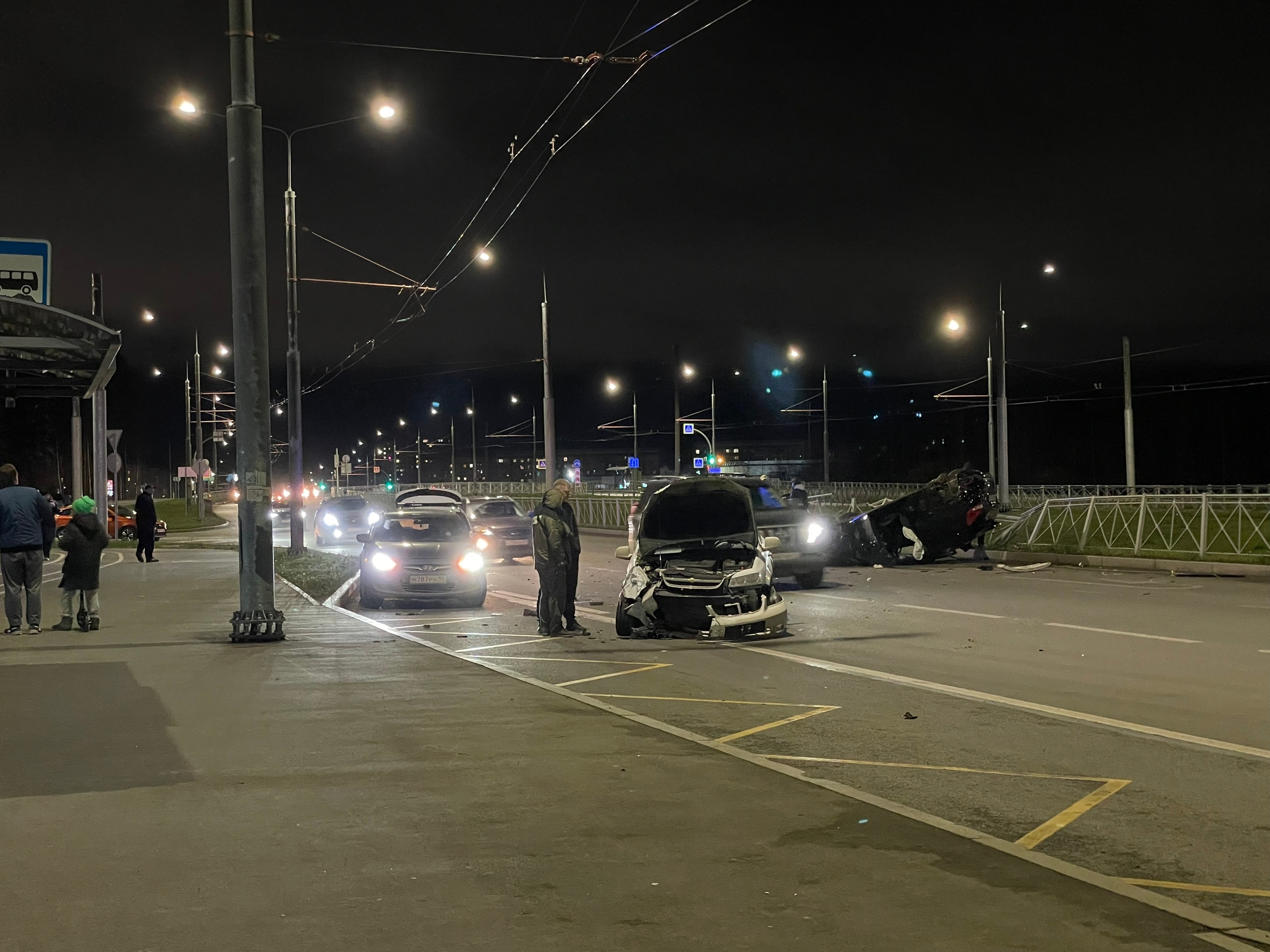 Спасатели МЧС Карелии работали на месте серьезной аварии на Древлянке Спасатели МЧС Карелии работали на месте серьезной аварии на Древлянке