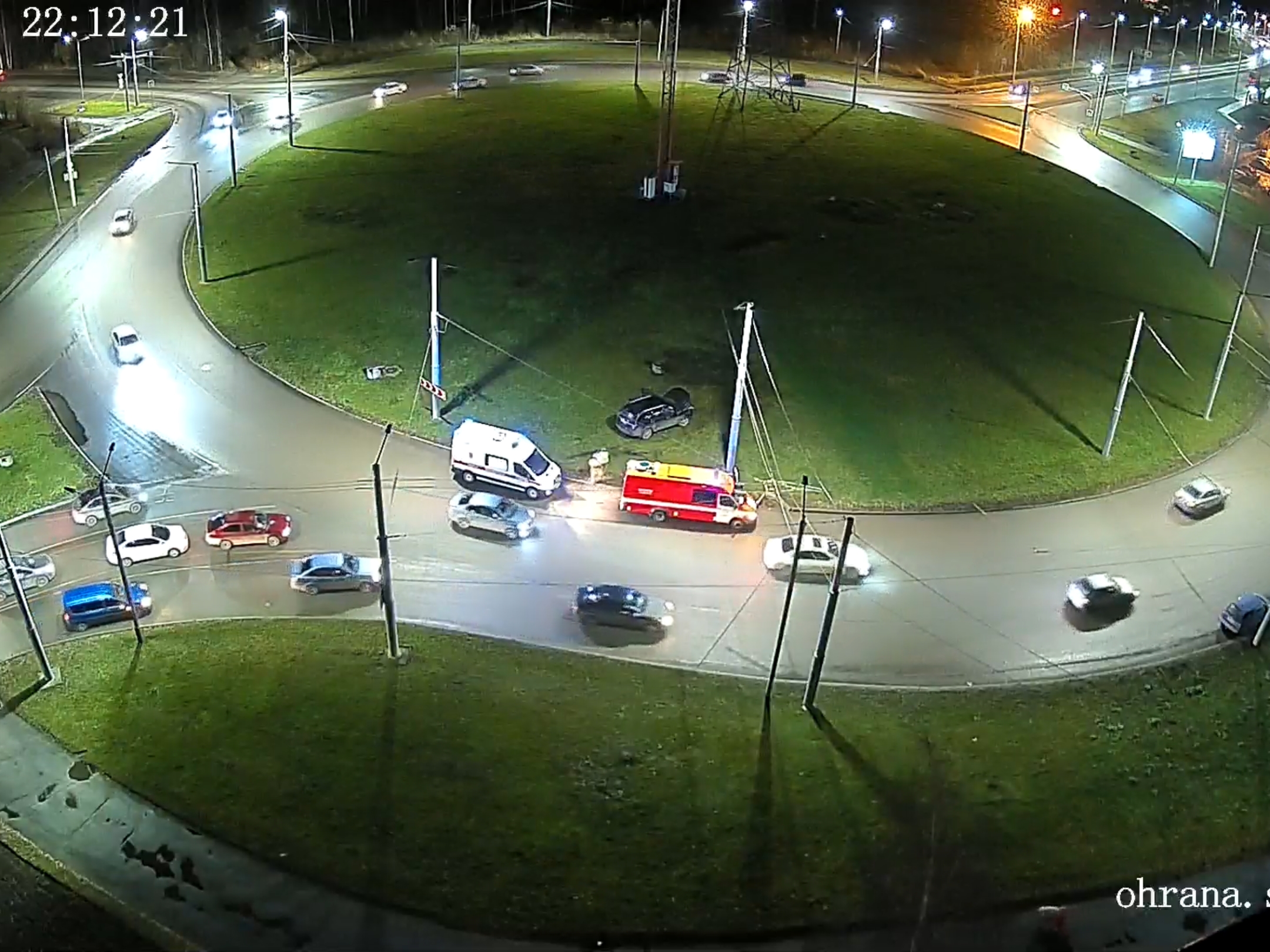 Полиция Петрозаводска разыскивает гонщика, устроившего жесткое ДТП на Древлянке и скрывшегося с места аварии