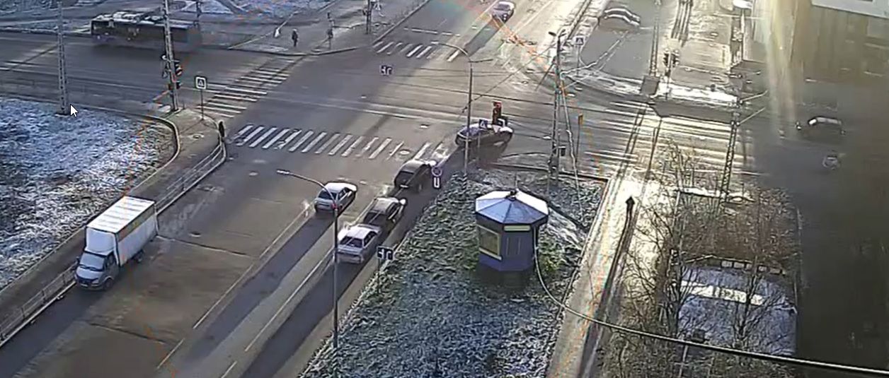 Осенним поцелуем после жаркого лета назвали ошибку водителя в расширенном центре Петрозаводска