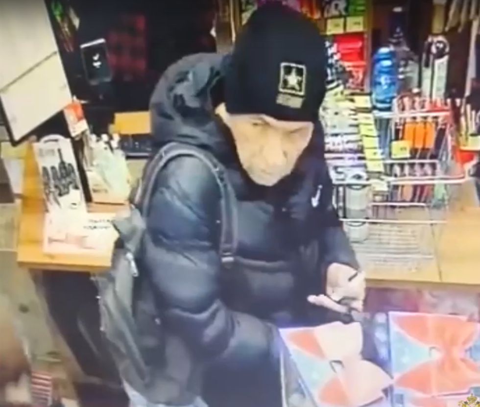 Полиция Петрозаводска разыскивает подозреваемого в краже