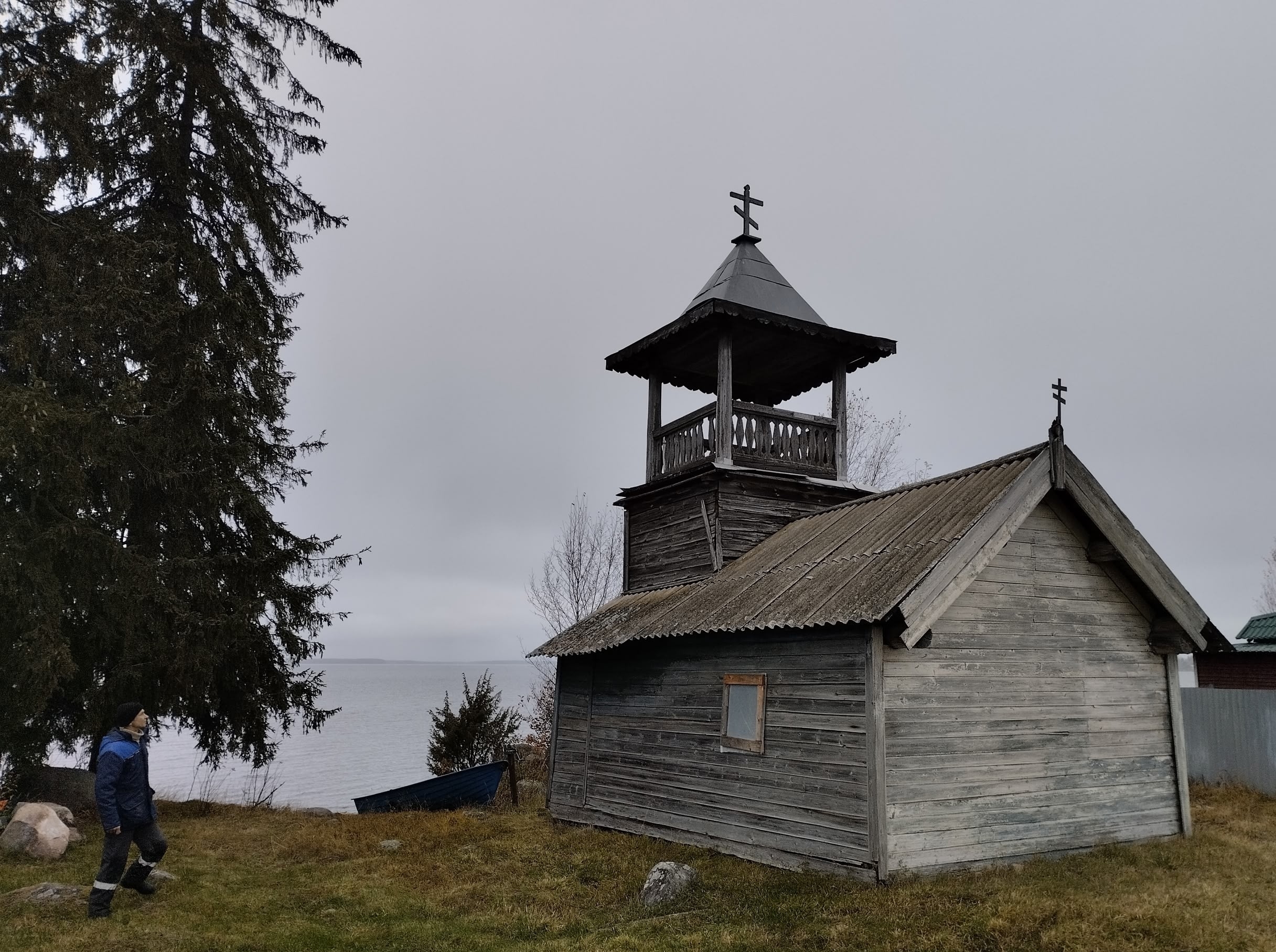 В Карелии начали восстанавливать часовню 19 века на берегу Сямозера