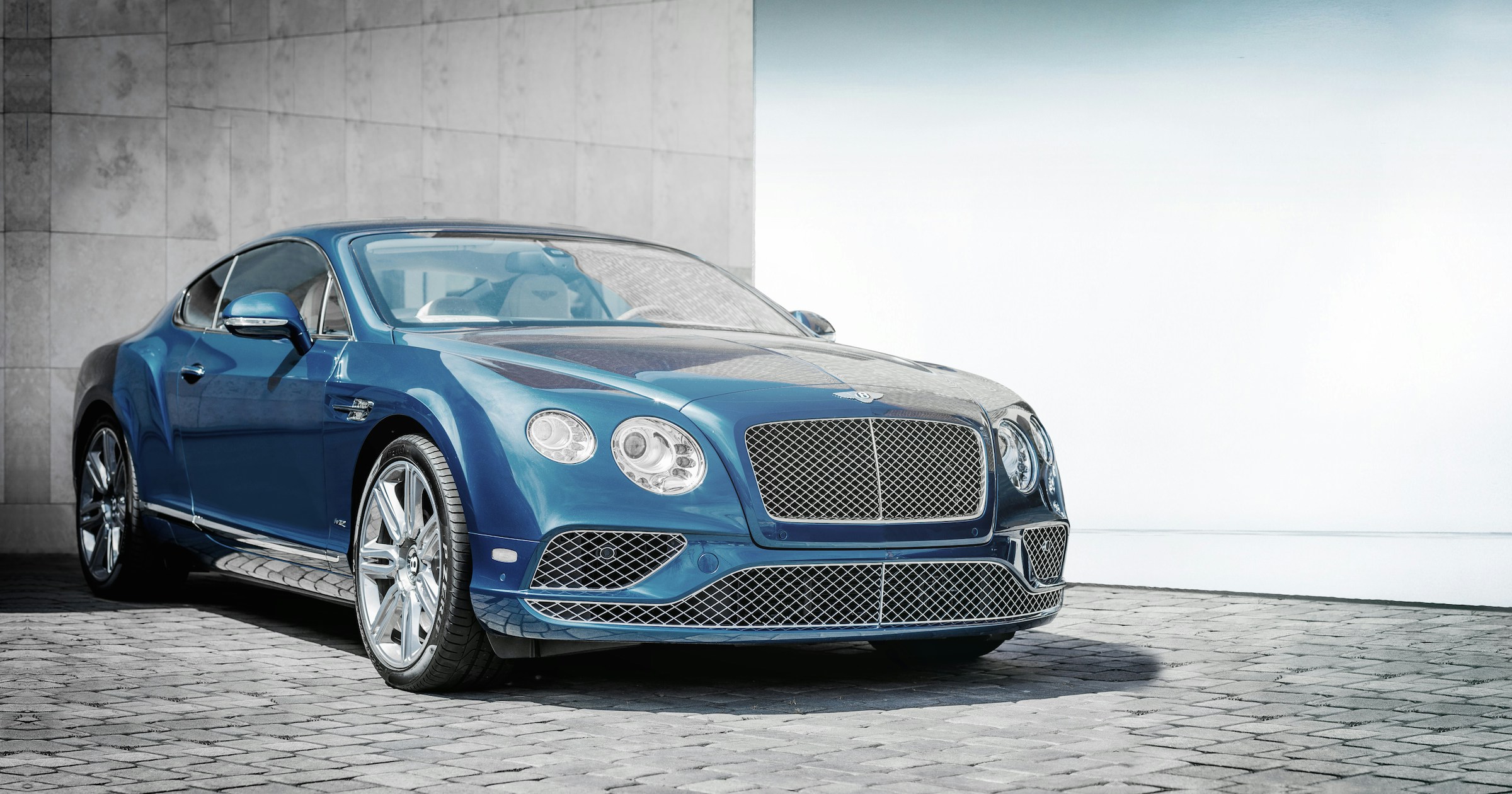 Bentley возглавил рейтинг популярных люксовых авто в СЗФО