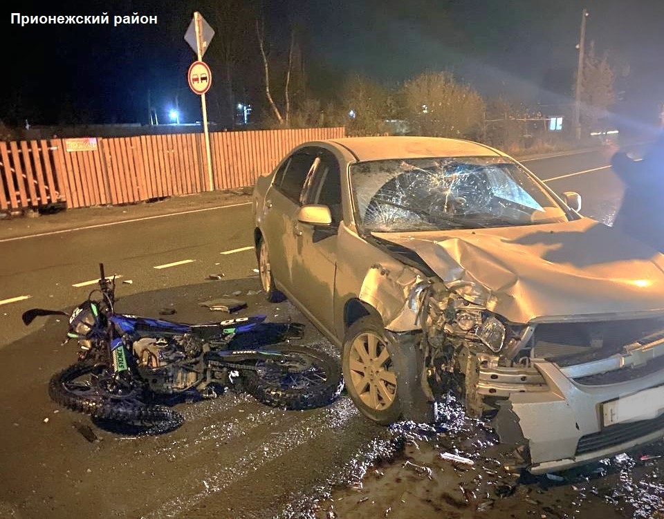 Легковушка сбила мотоциклиста в Прионежском районе