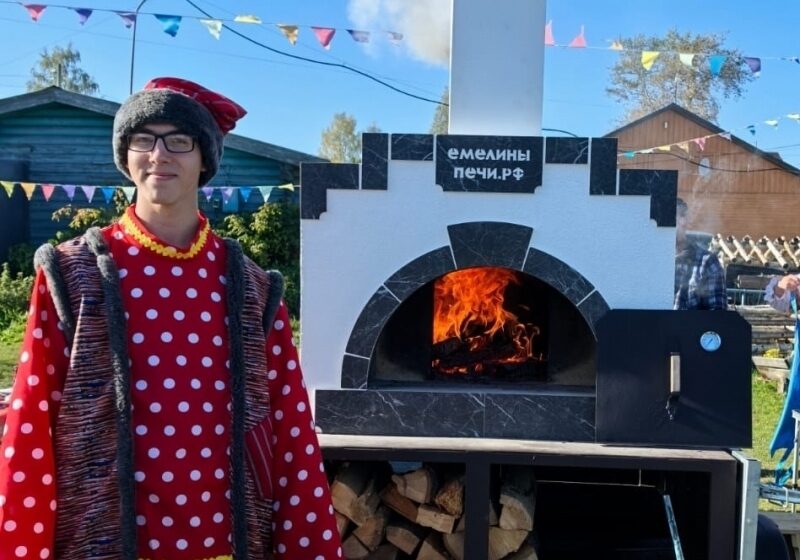 Русская печь «Емеля» ездит в старинном селе Карелии
