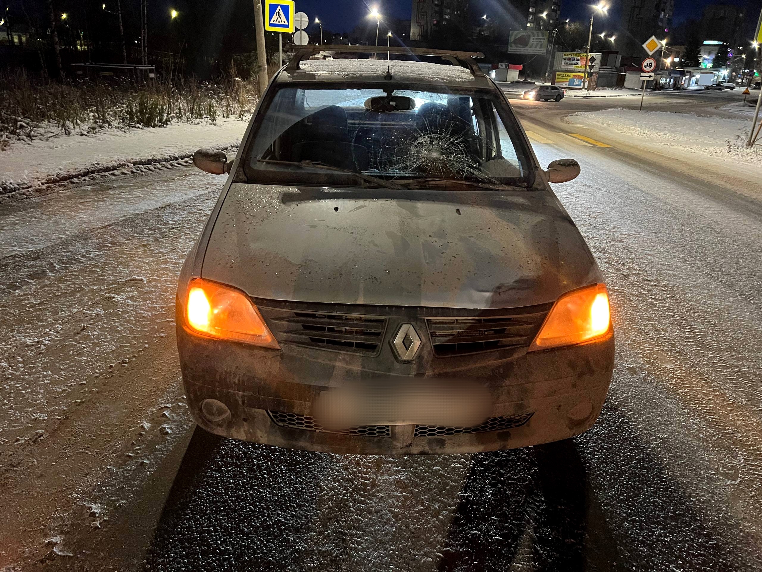 Водитель отвлекся: в Кондопоге автомобиль сбил подростка