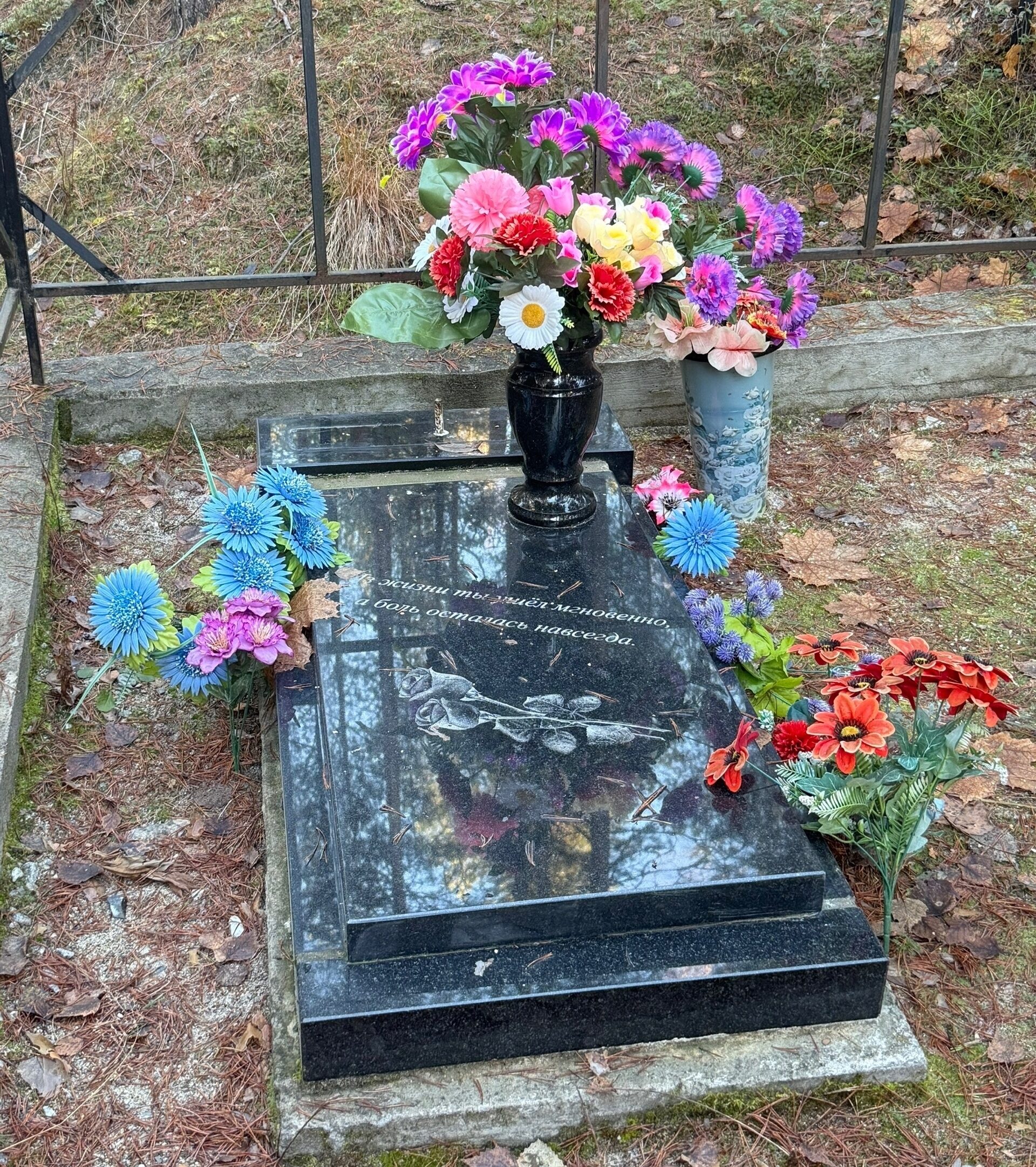 Намогильный памятник украли в Сегежском округе