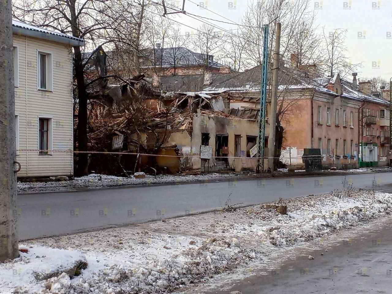 Одну из заброшек снесли на Зареке