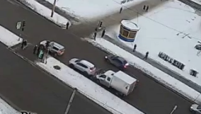 Водители устроили «паровозик» на проезжей части в Петрозаводске