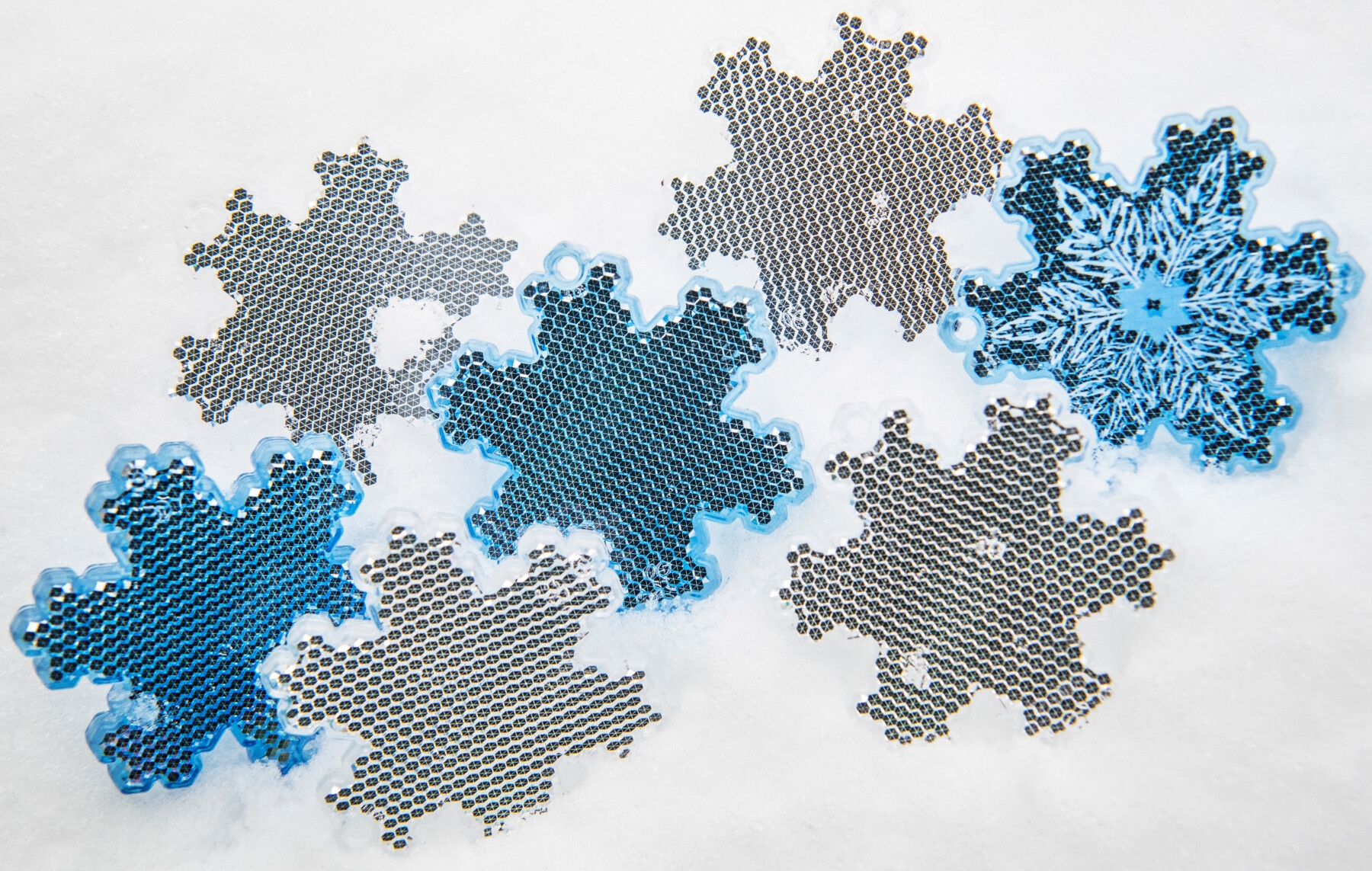 Финские украшения-снежинки спасают жизни пешеходов