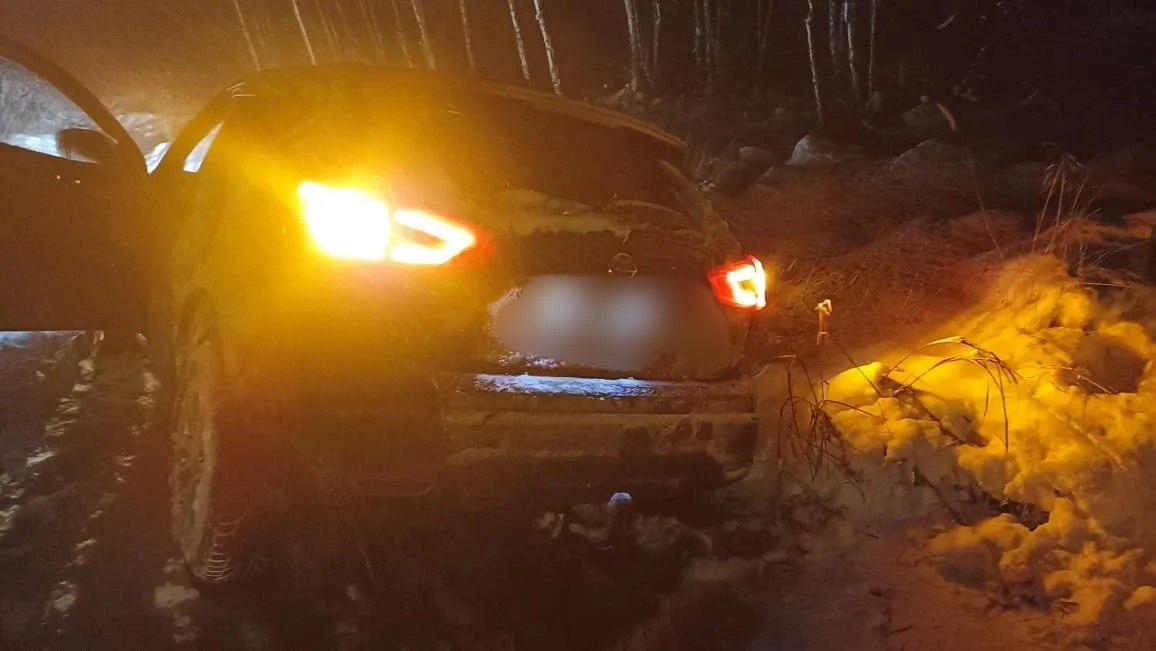 Кювет ночью стал пристанищем для иномарки на севере Карелии
