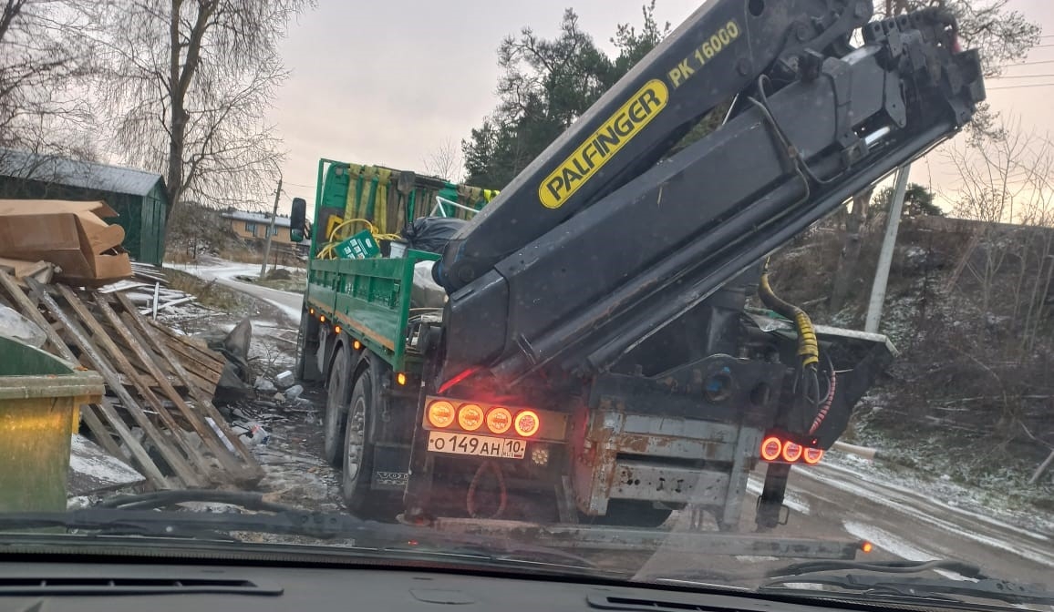 Строителей накажут за мусор на контейнерных площадках в городе Карелии