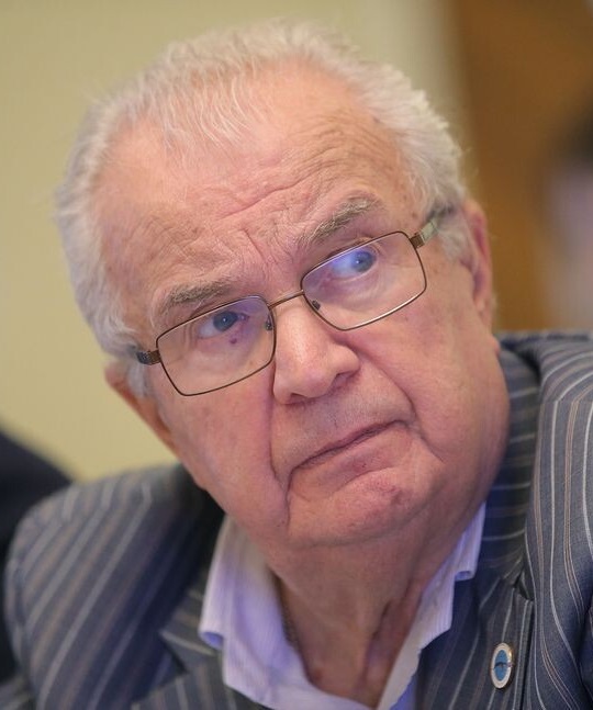 В 87-летнем возрасте скончался легендарный иллюзионист Эмиль Кио