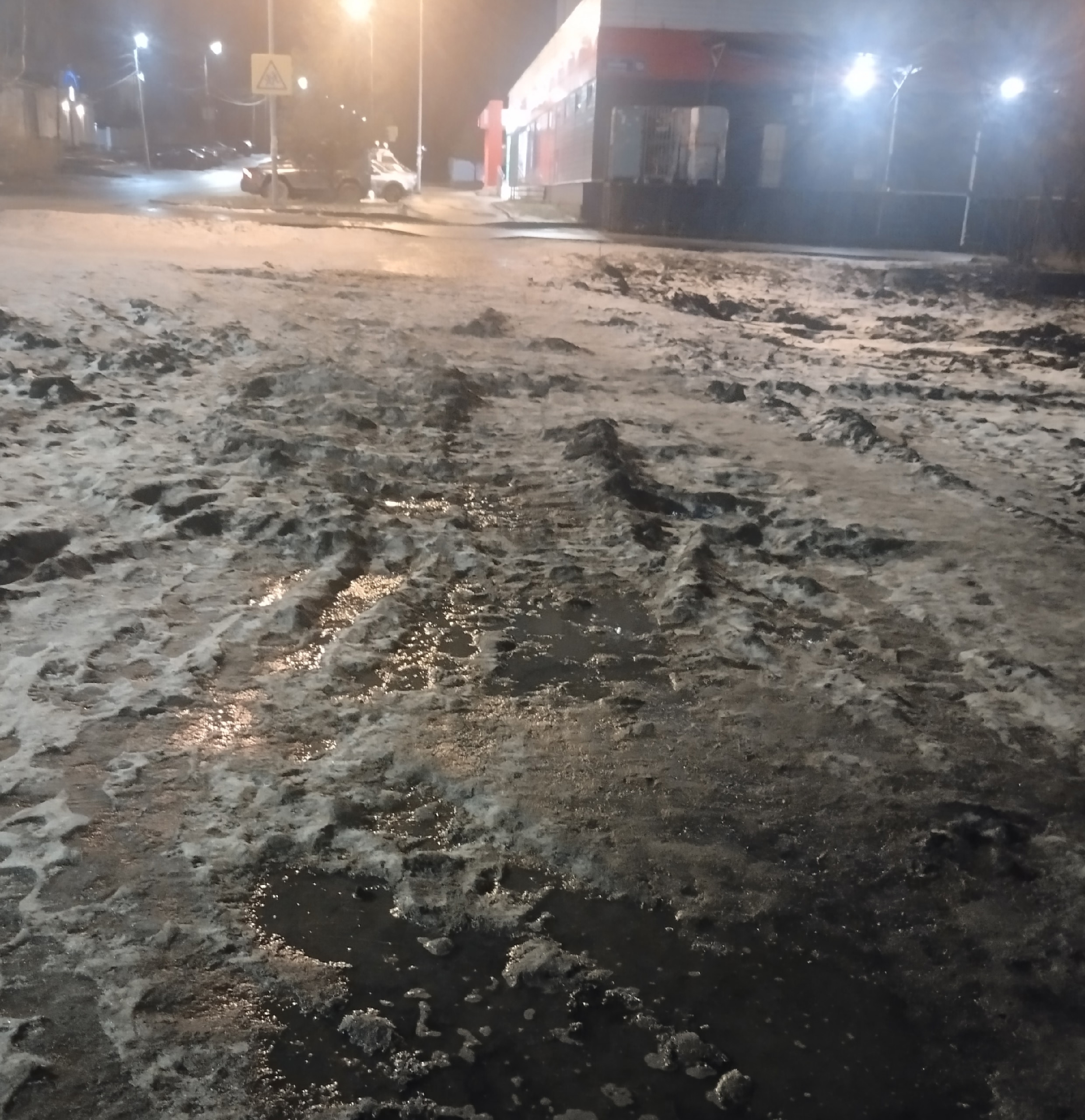 «Так и будем обходить по дороге?»: петрозаводчане о проблемном участке после сноса домов