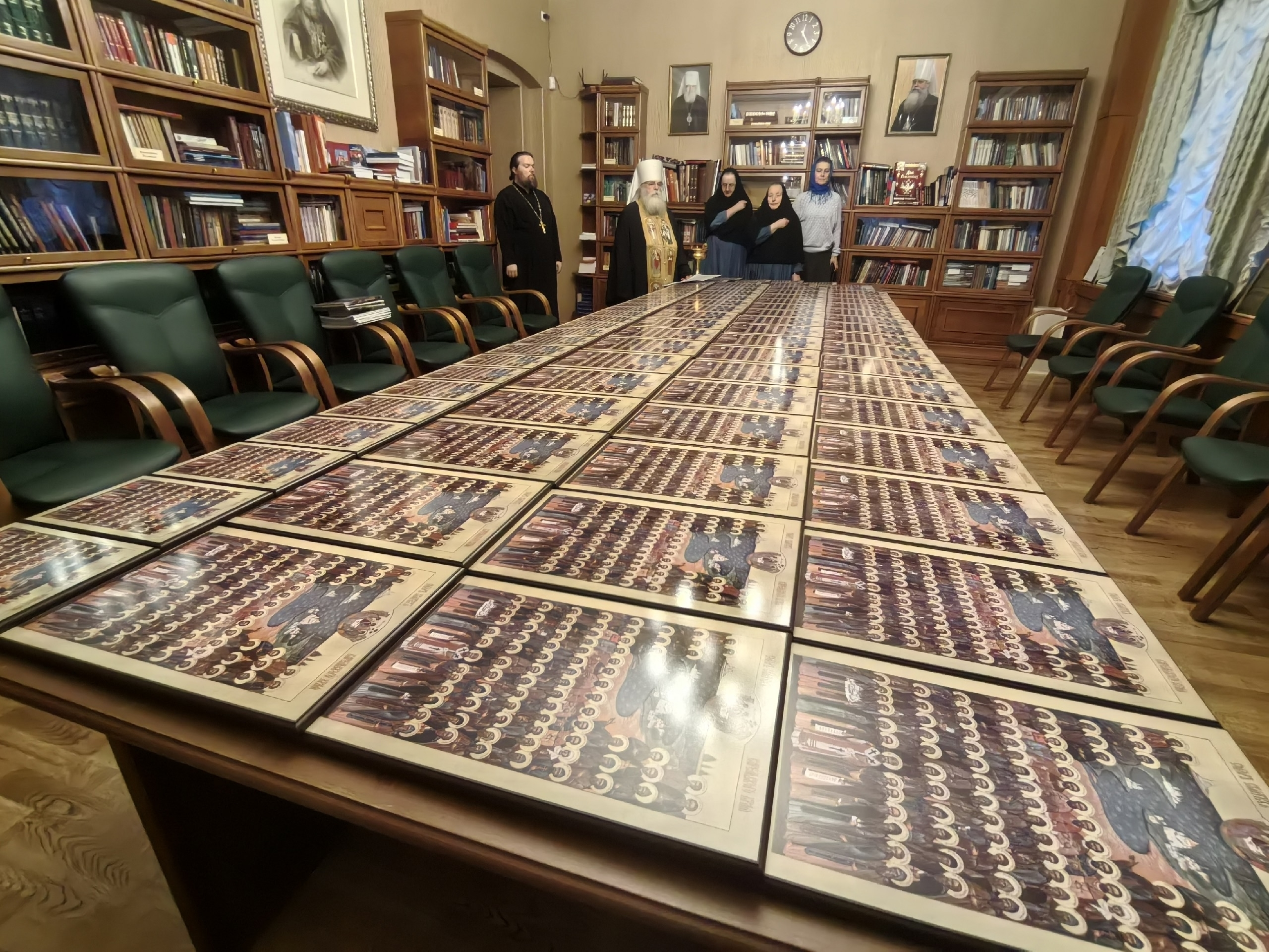 Митрополит Константин освятил 100 икон для всех храмов Карелии