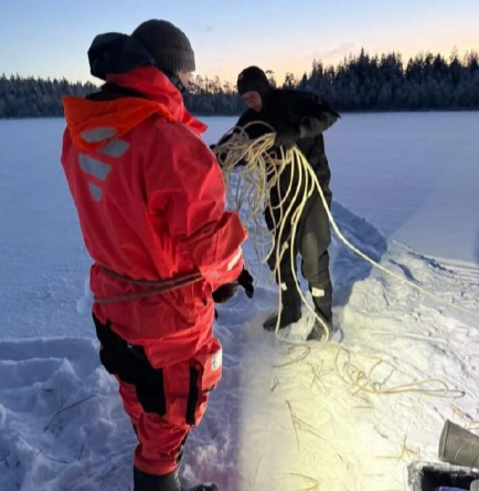 В Калевальском районе спасатели нашли тело пропавшего рыбака