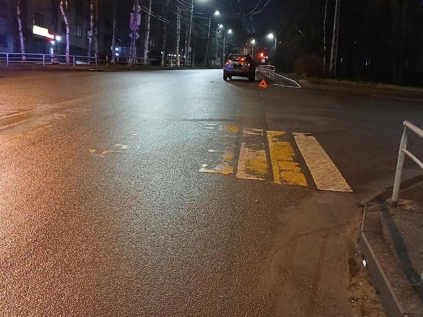 Мужчину сбили у школы в Петрозаводске