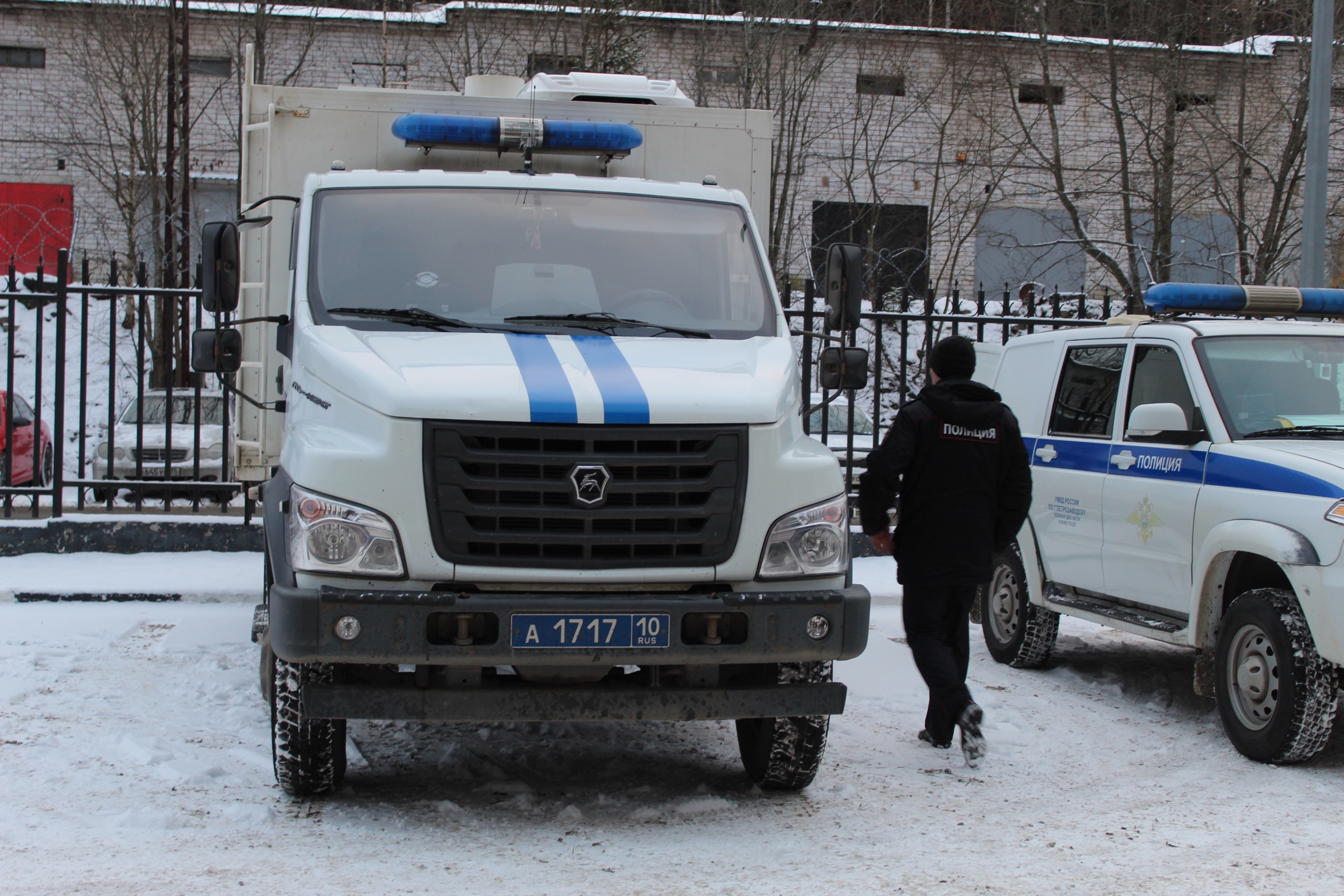 Петрозаводчанки собирались отдать мошенникам около 3 млн рублей, но банк обрушил отлаженную схему преступников