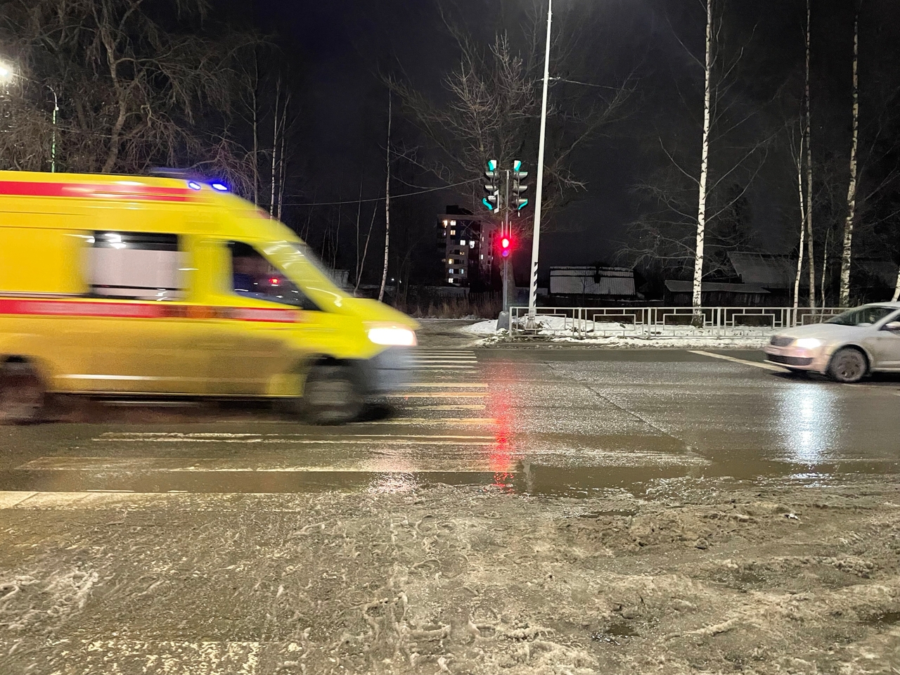 Мужчину с перерезанным горлом нашли в одном из районов Петрозаводска