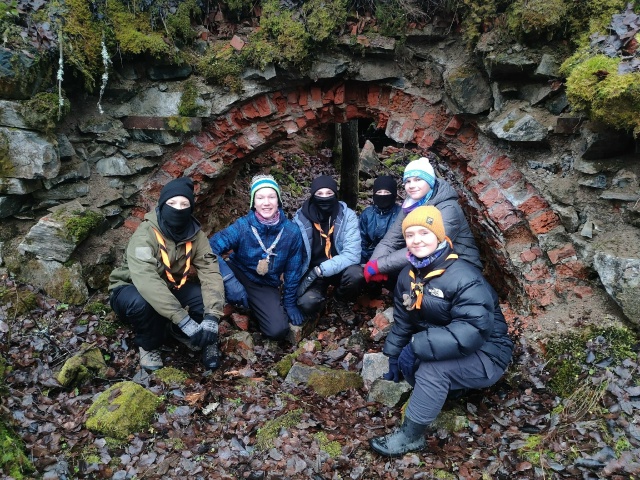 Юные скауты провели субботник на территории исторического завода в Карелии