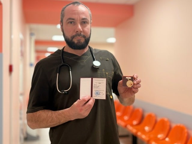 Фельдшер Детской республиканской больницы стал «Почетным донором России»