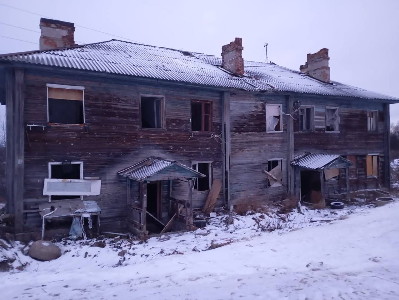 Старый барак снесли в отдаленном районе Петрозаводска