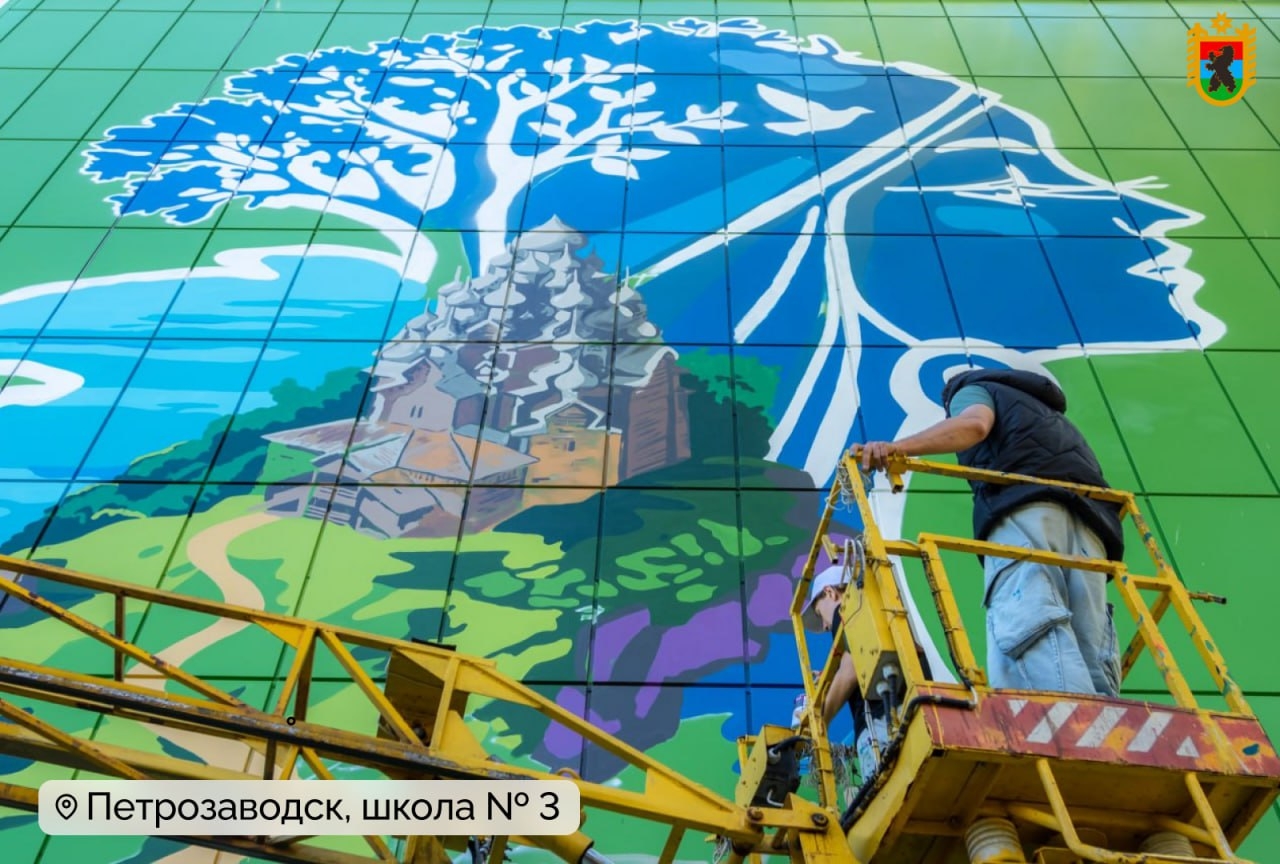 Артур Парфенчиков пообещал, что в Карелии появятся новые муралы