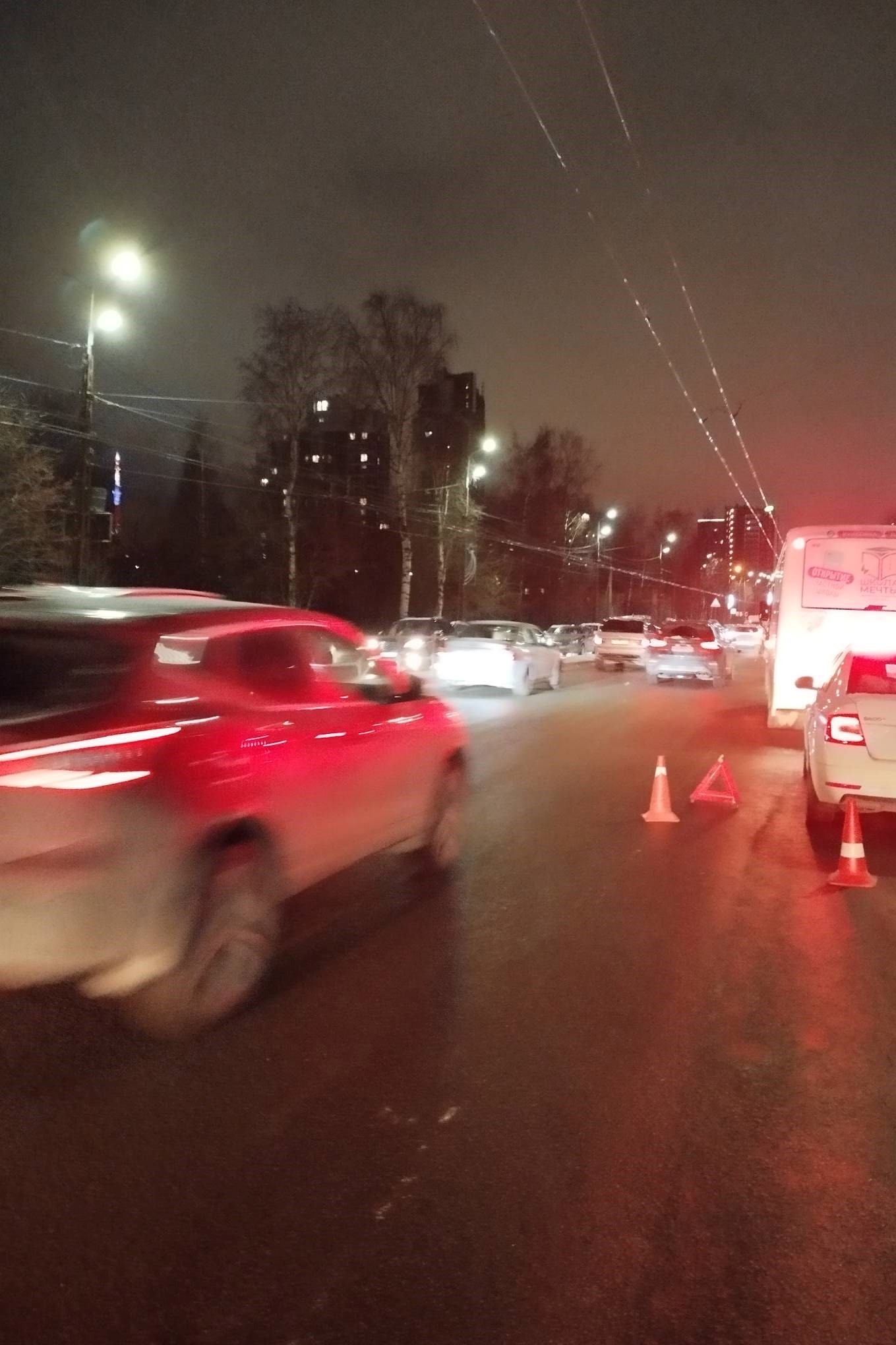 Водитель маршрутки в Петрозаводске стартанул так, что в салоне упала пенсионерка