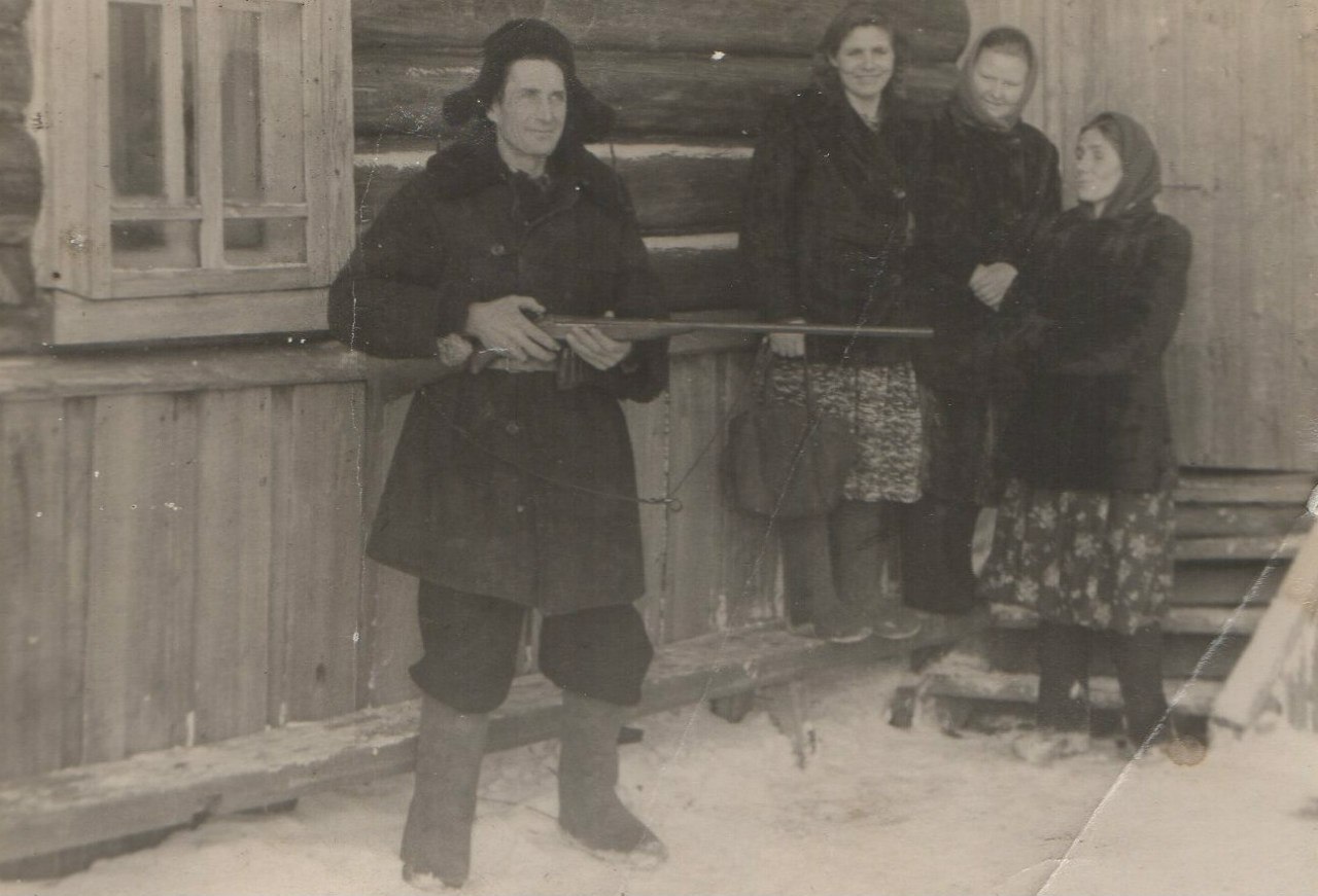 Символ мирной жизни: в сети вспомнили плюшевые жакетки