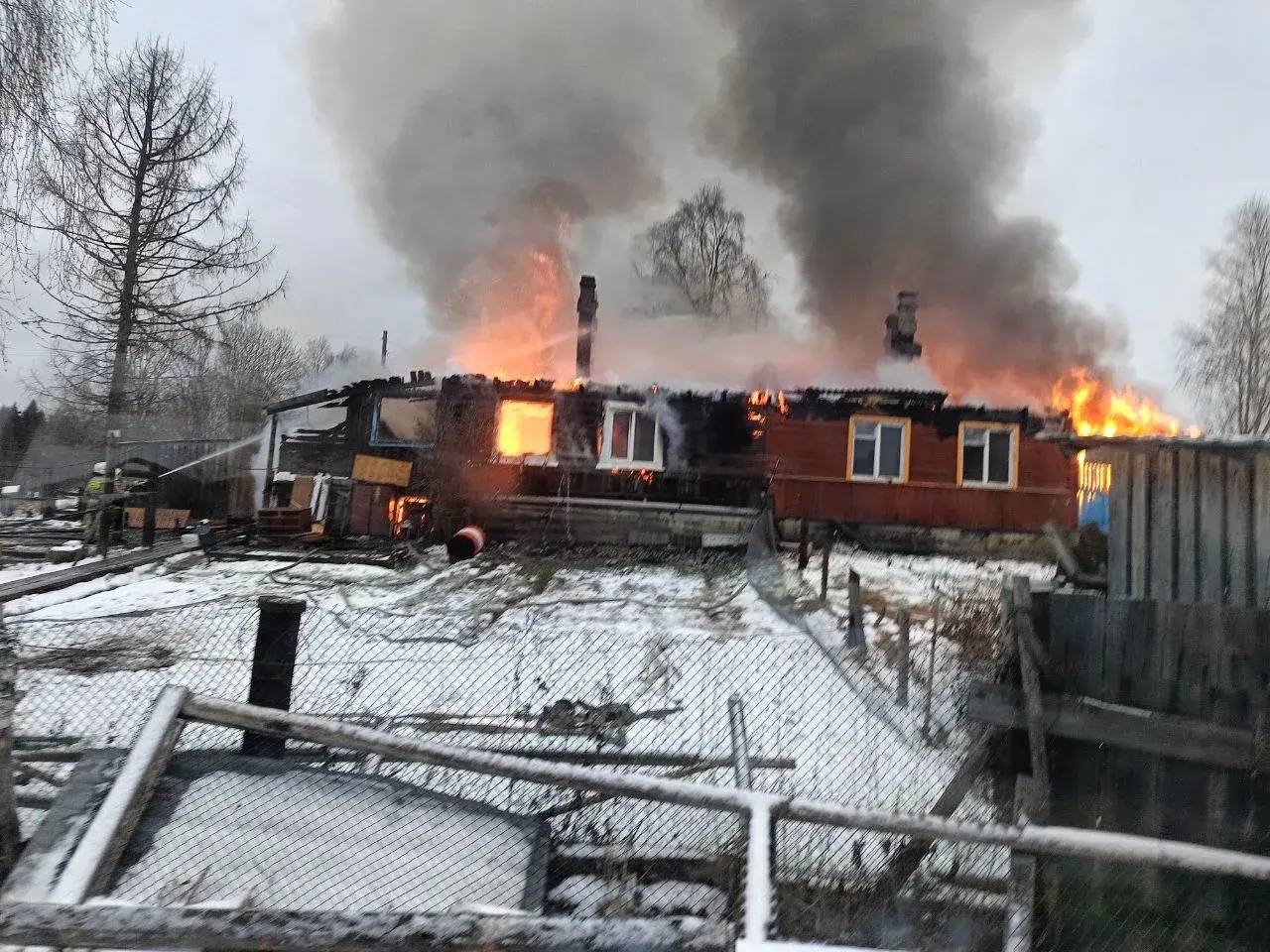 Смертельный пожар в Прионежье: женщина не смогла выбраться из горящего дома