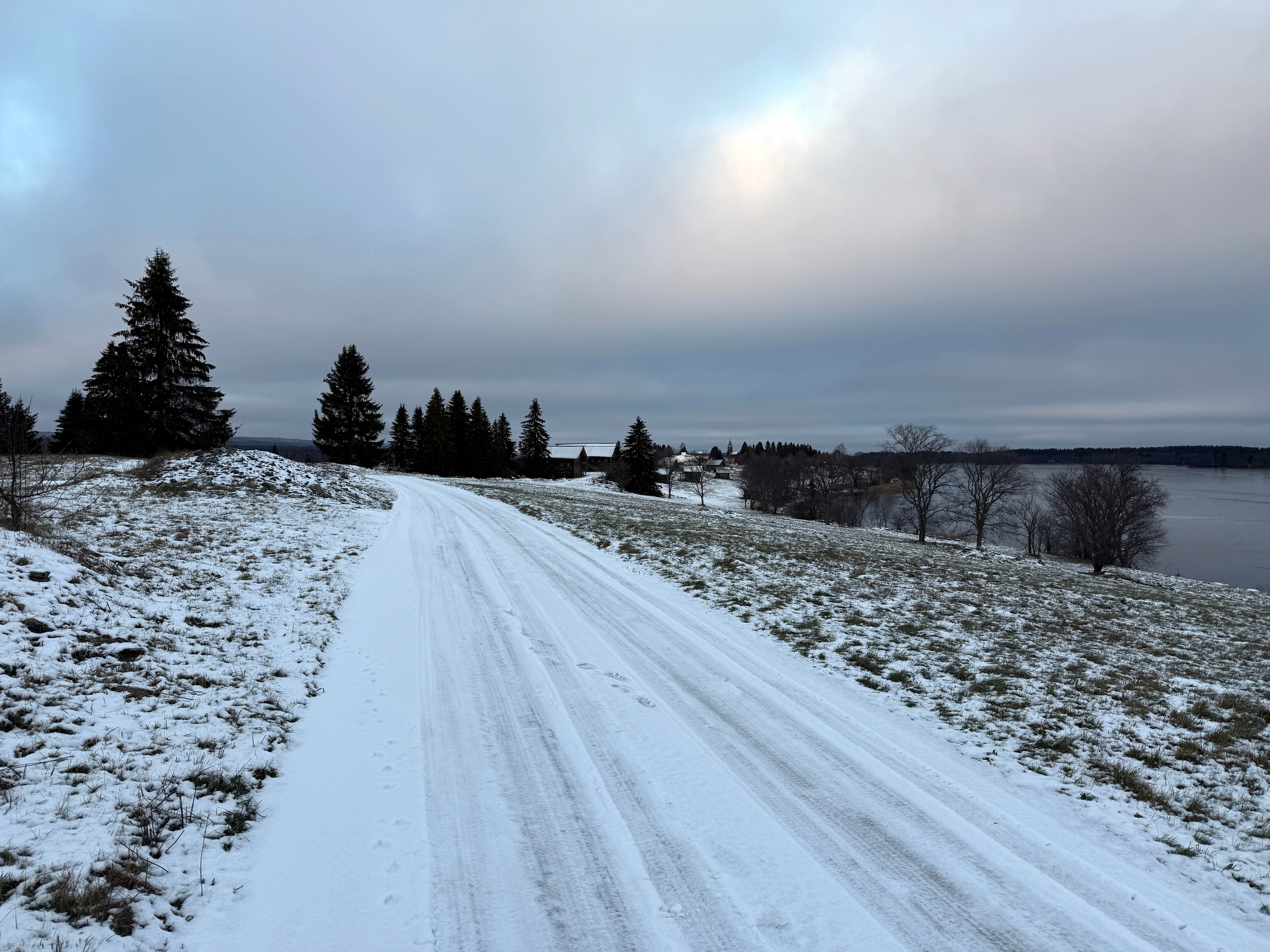 «Лед в шхерах то встанет, то растает»: северное безмолвие запечатлели на Кижах